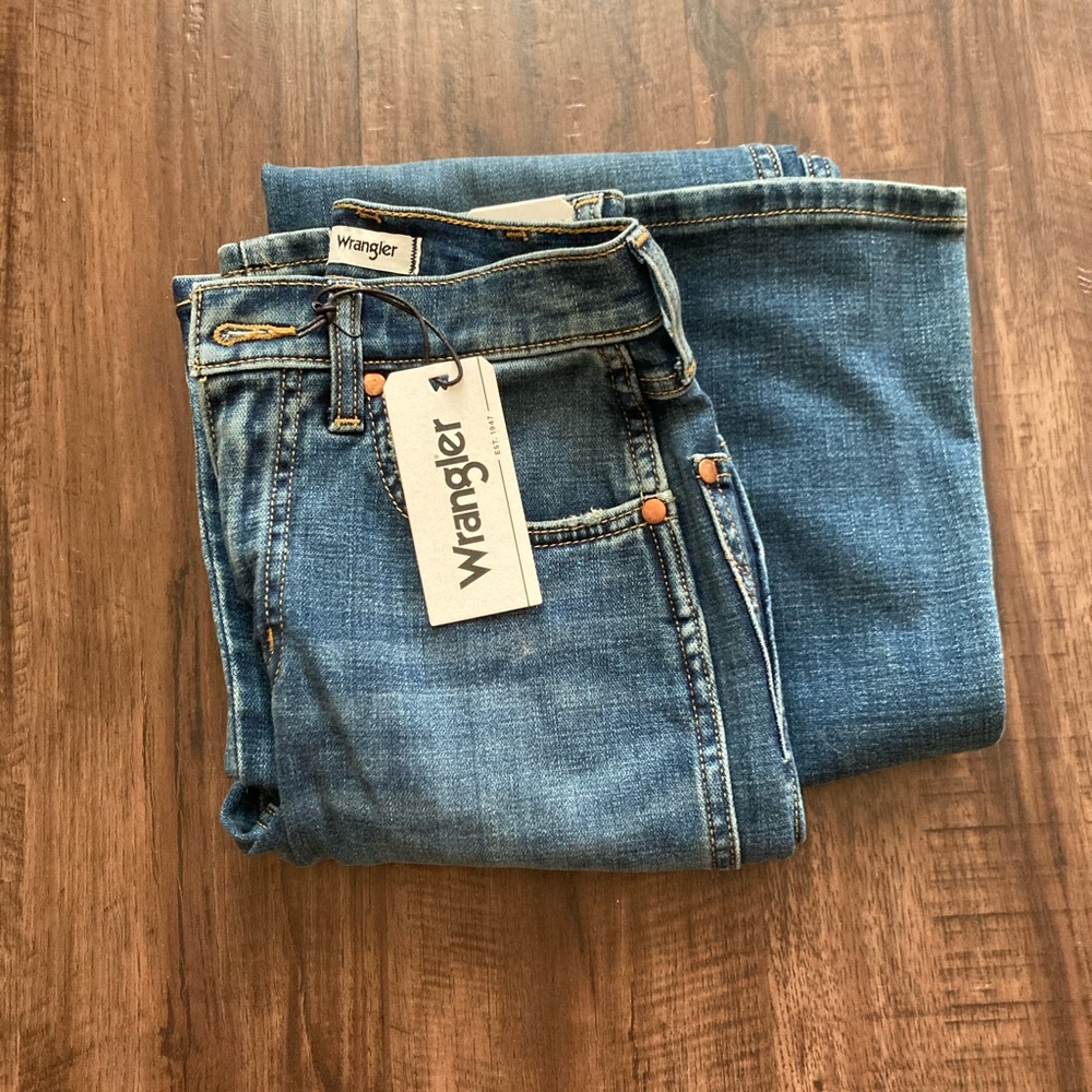 NWT Wrangler flare jeans 0/24